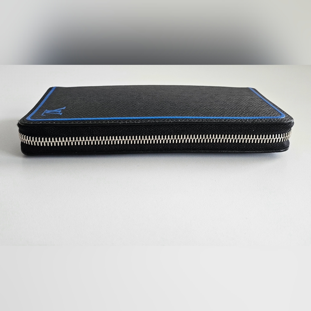 Louis Vuitton Black & Blue Taiga Vertical Long Zippy Wallet - Picture 5 of 11